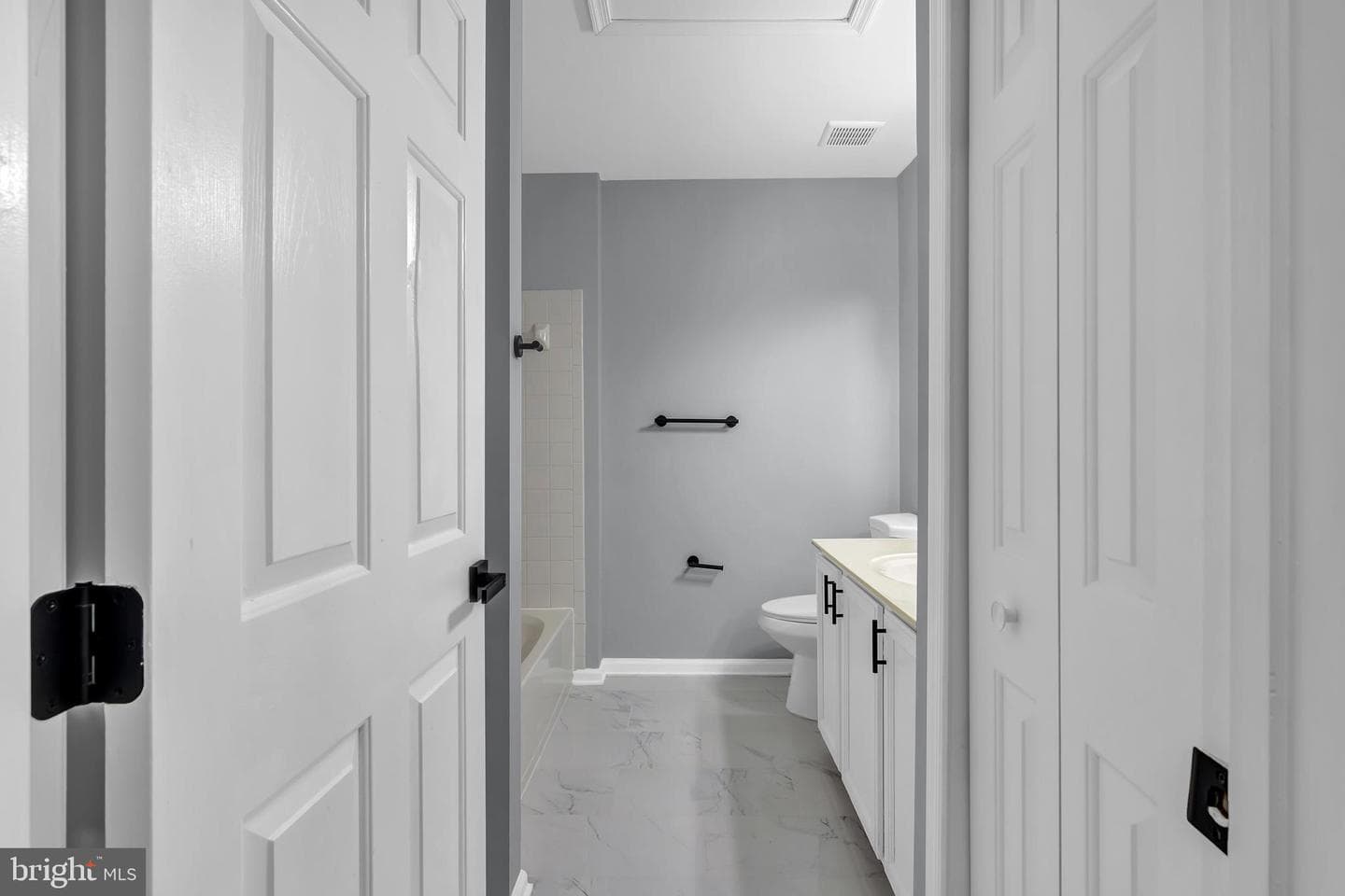 5512 Upshur Square photo 9