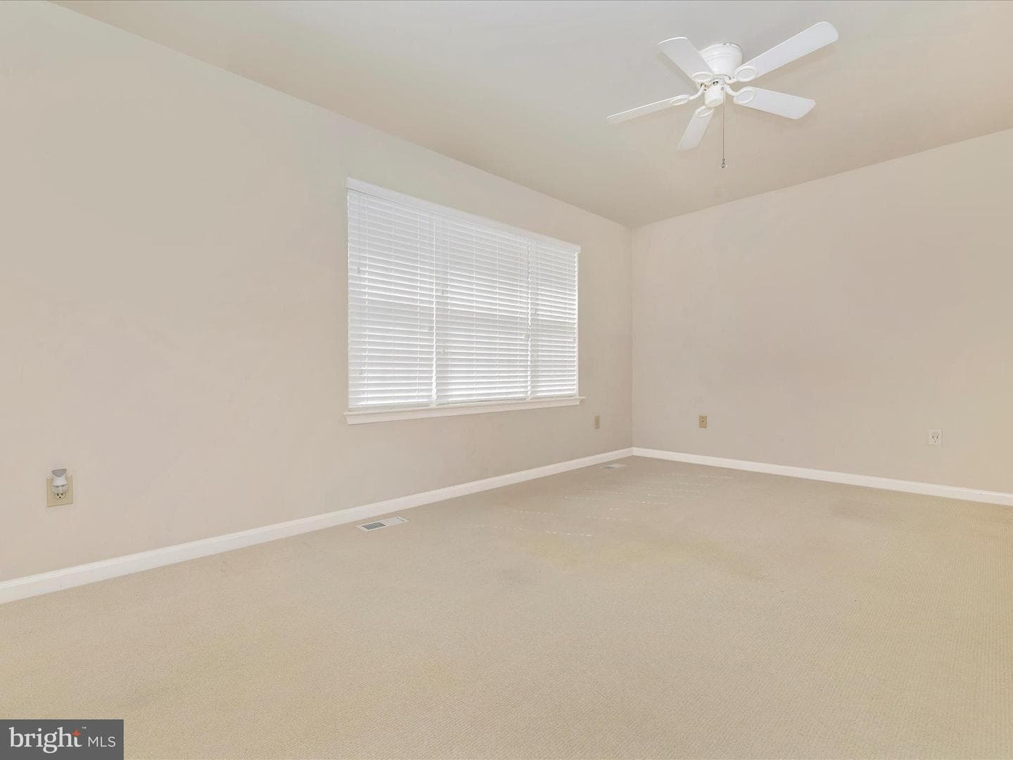 868 Waterford Drive photo 24