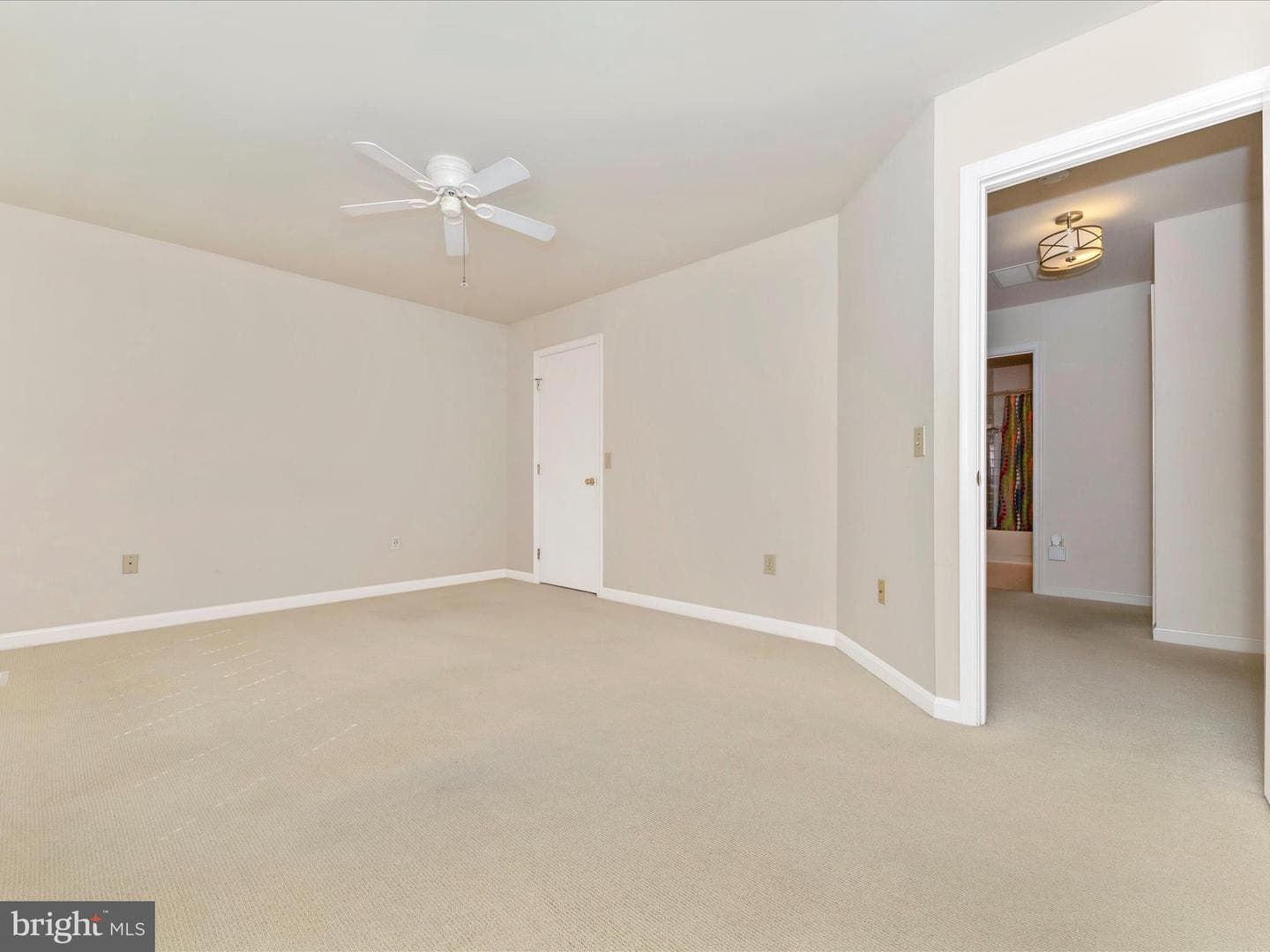 868 Waterford Drive photo 25