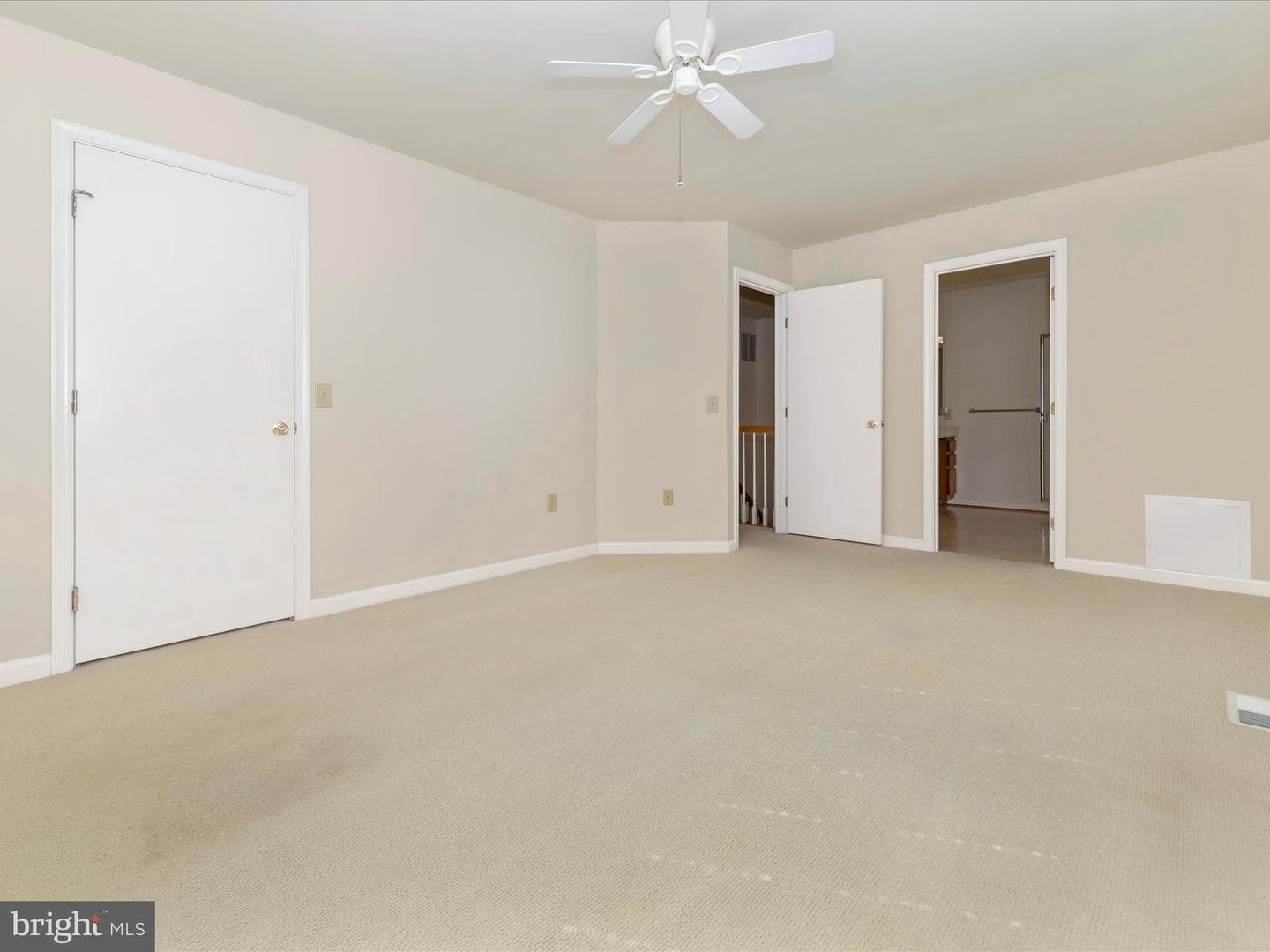 868 Waterford Drive photo 26