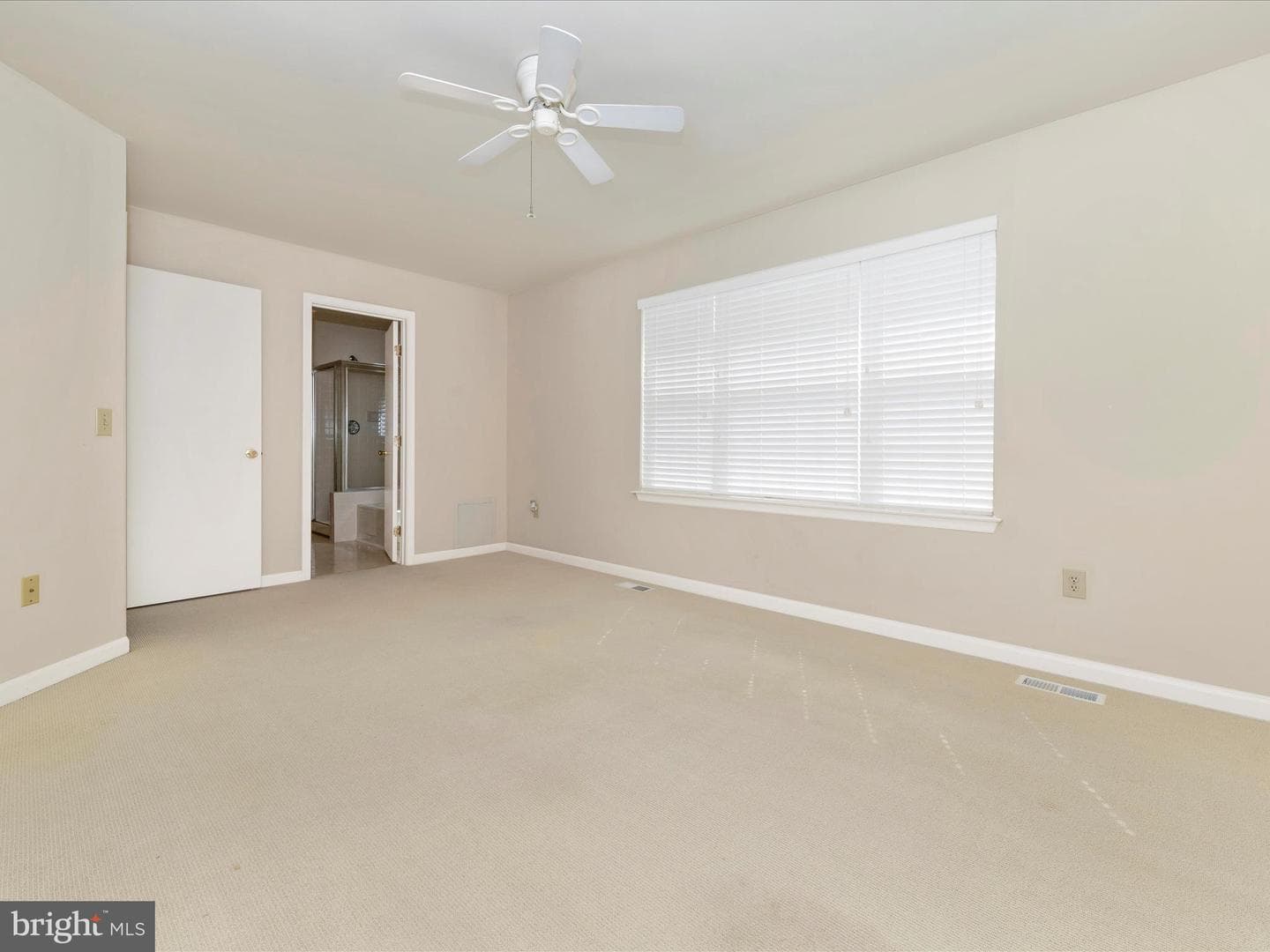 868 Waterford Drive photo 27