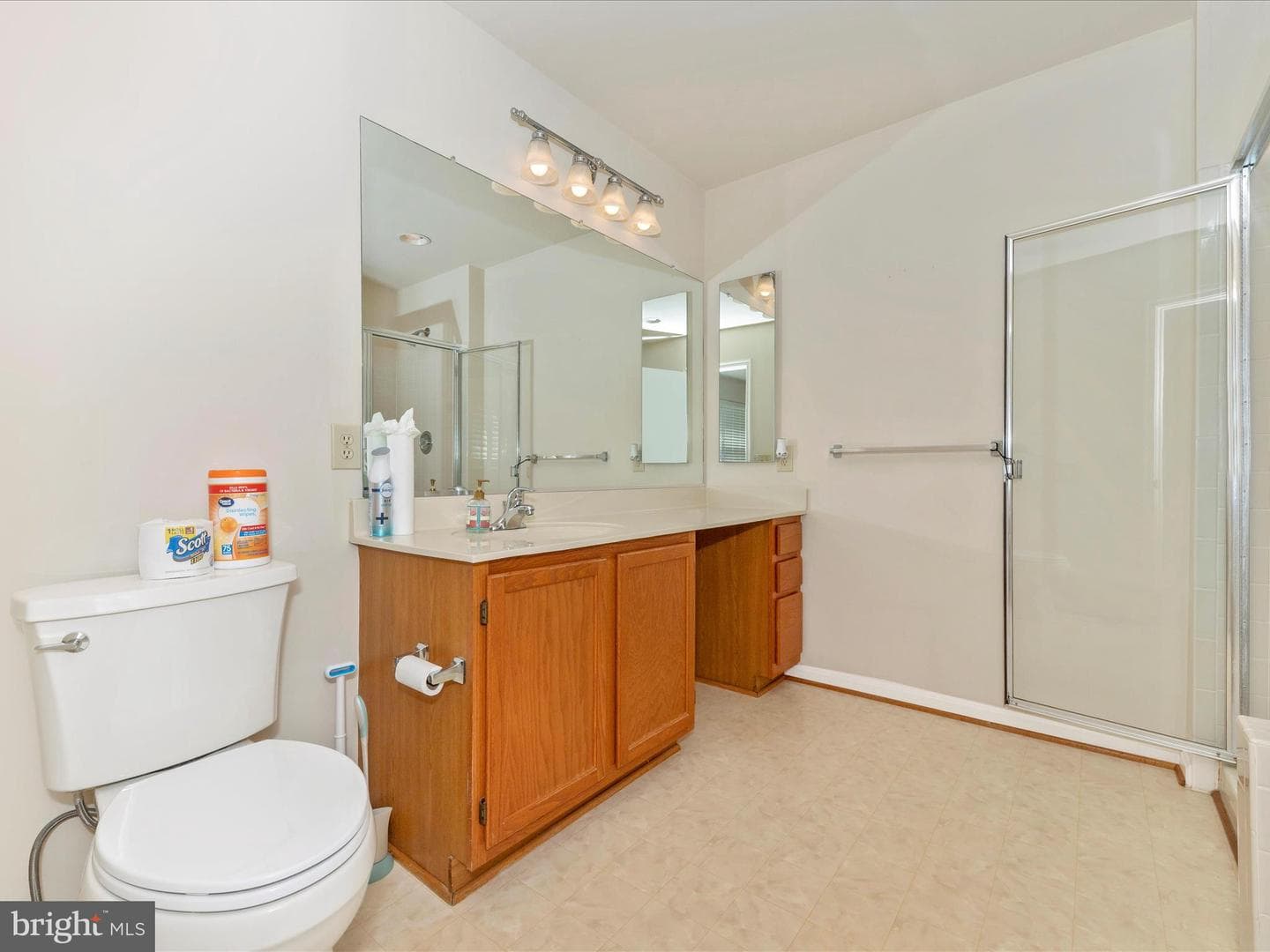 868 Waterford Drive photo 30