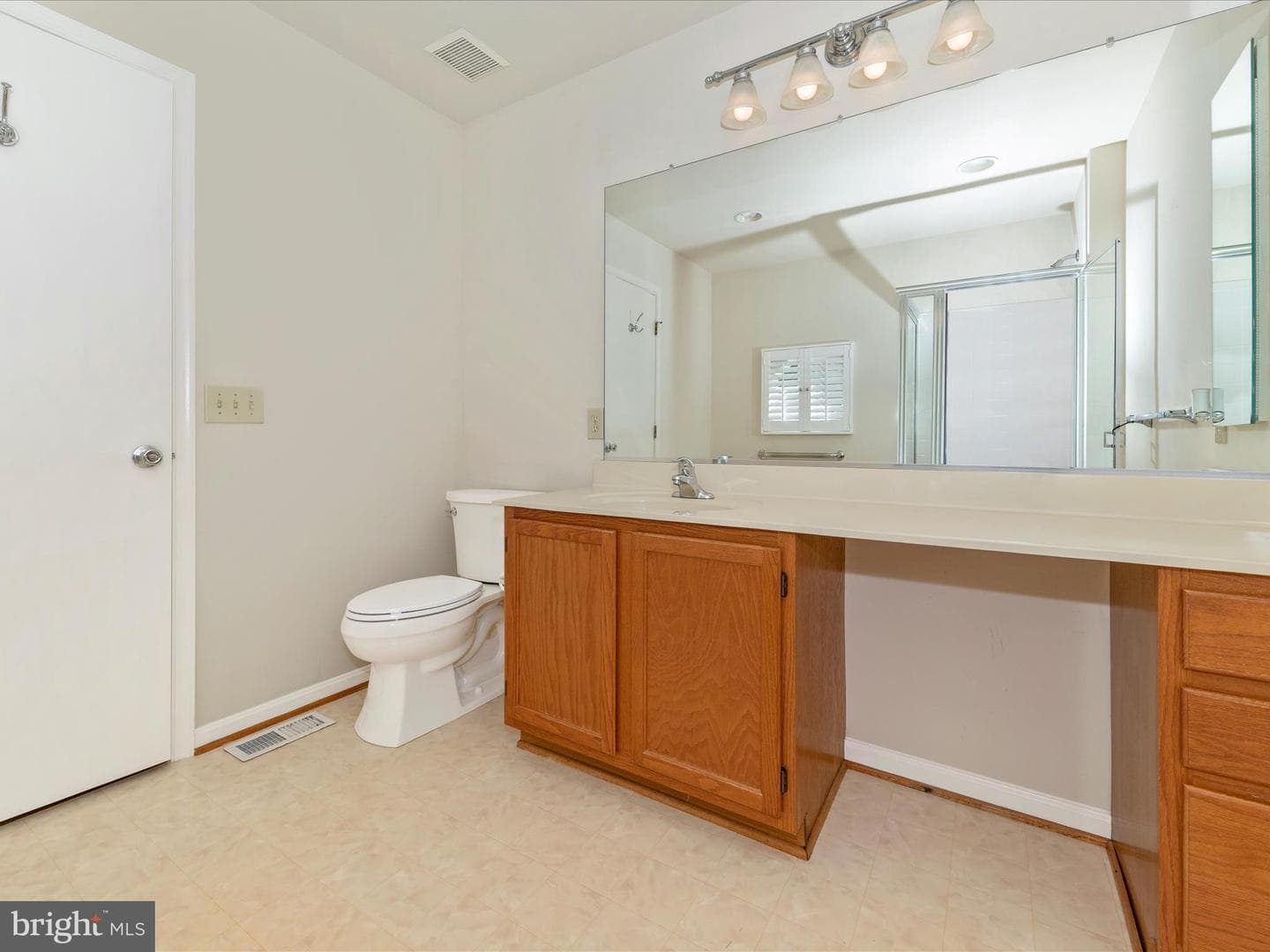 868 Waterford Drive photo 33