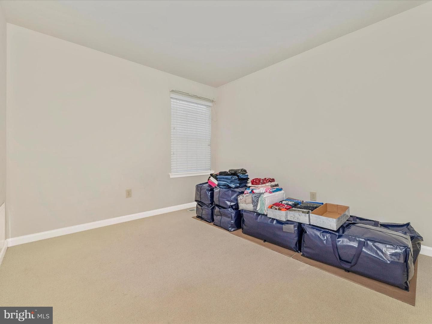 868 Waterford Drive photo 34