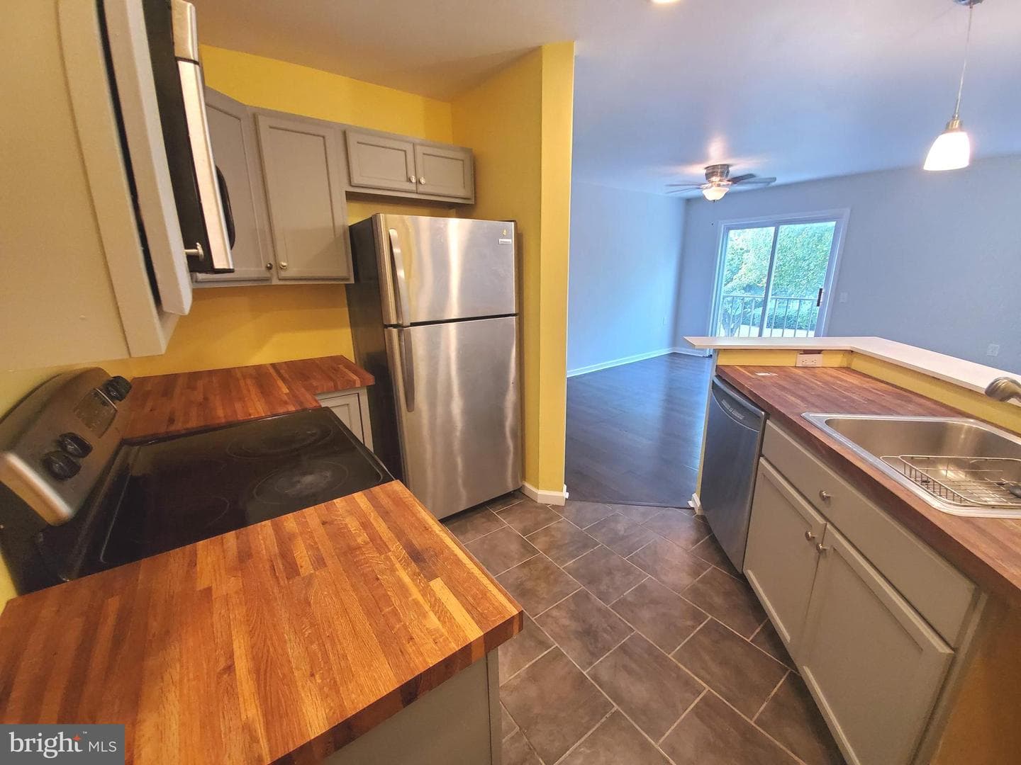 5701 Lavender Plaza #f photo 4