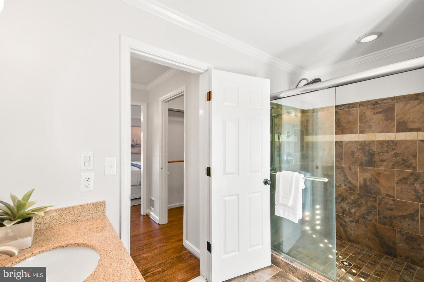 2626 Urbana Pike photo 79