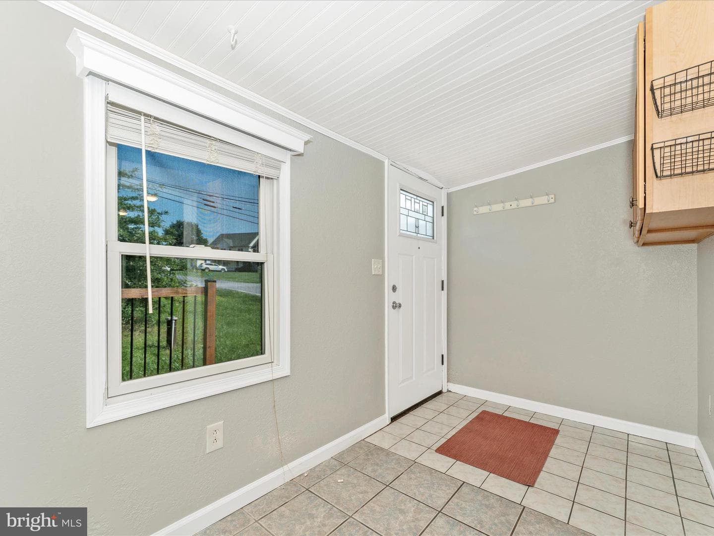 5638 Bartonsville Road photo 3