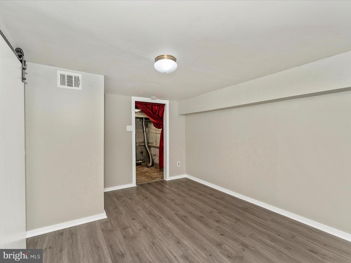5638 Bartonsville Road photo 34