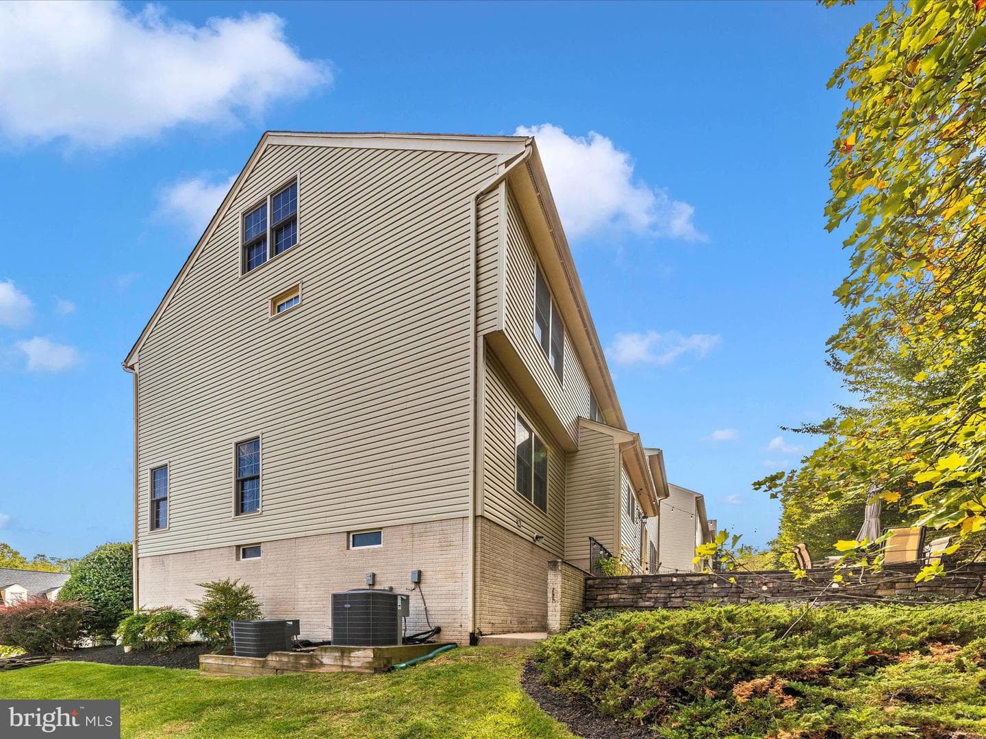 9635 Woodland Road photo 55