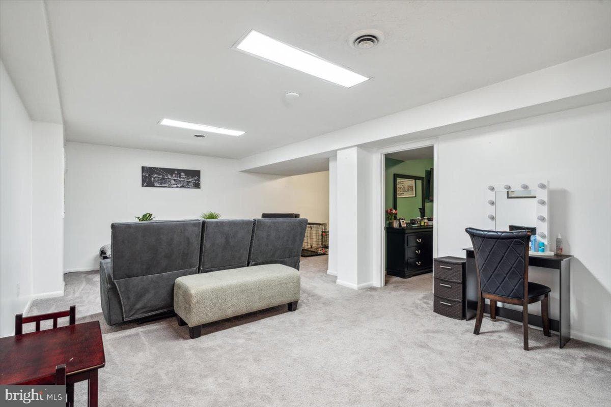 8817 Adventure Avenue photo 19