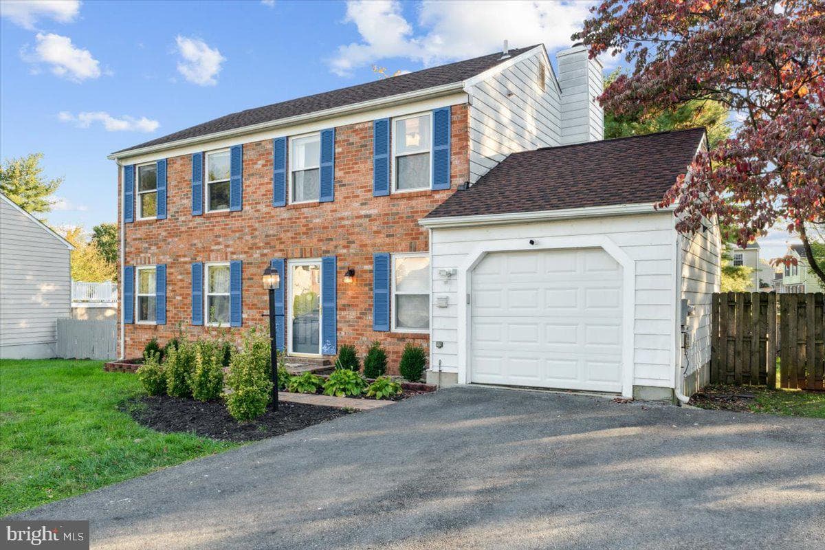 8817 Adventure Avenue photo 2