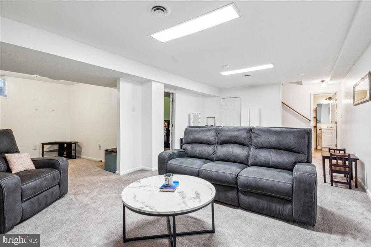 8817 Adventure Avenue photo 20