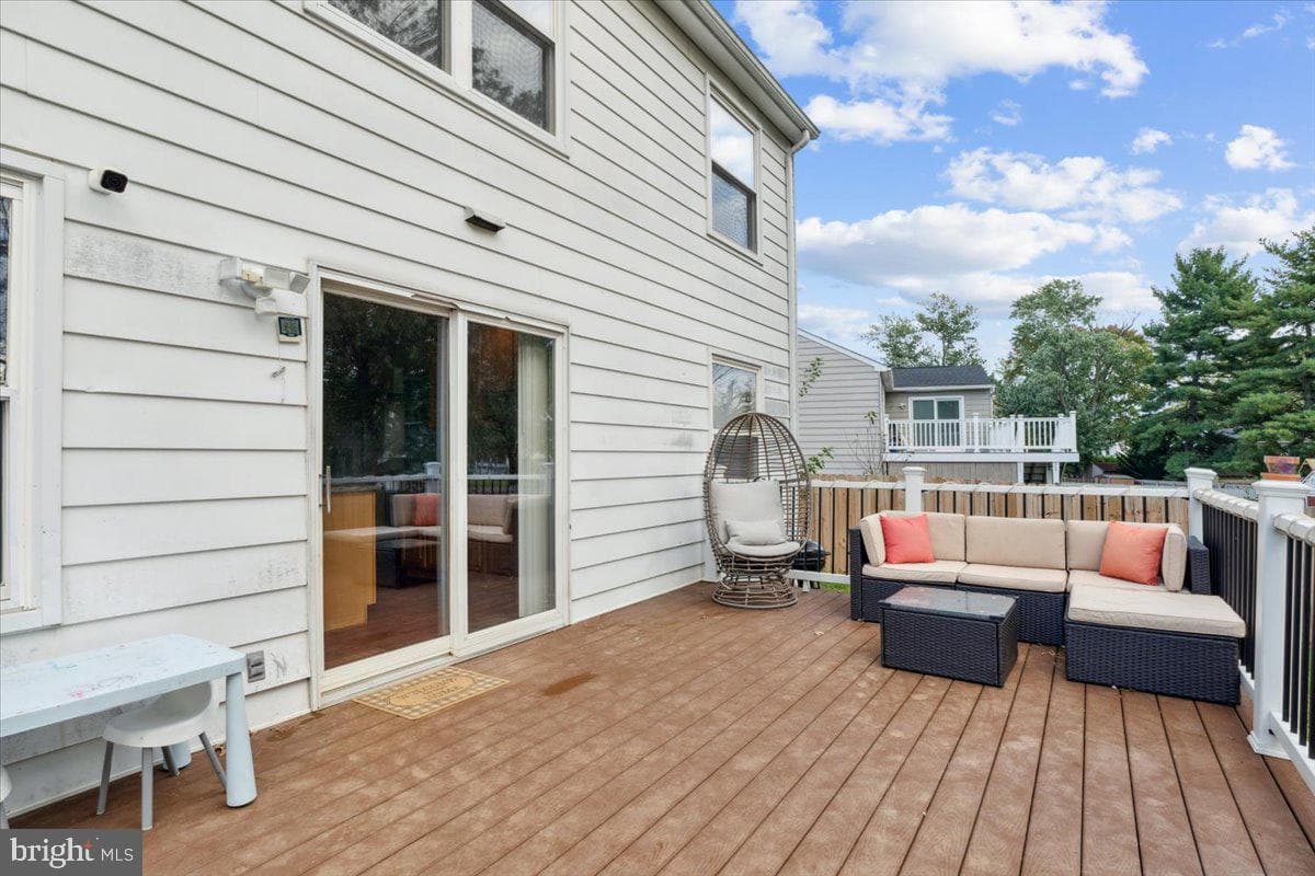 8817 Adventure Avenue photo 23