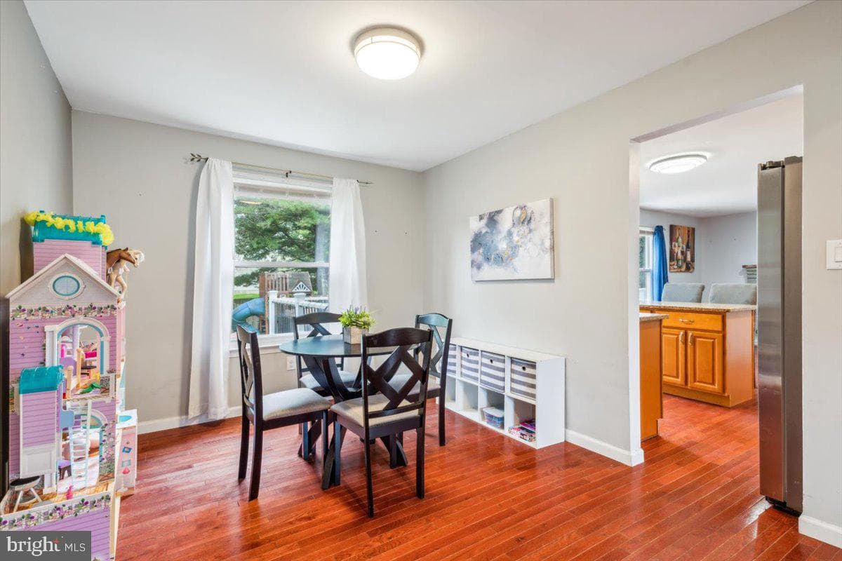 8817 Adventure Avenue photo 5