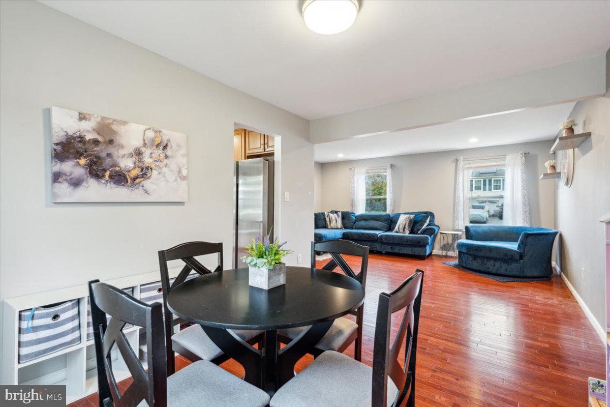 8817 Adventure Avenue photo 6