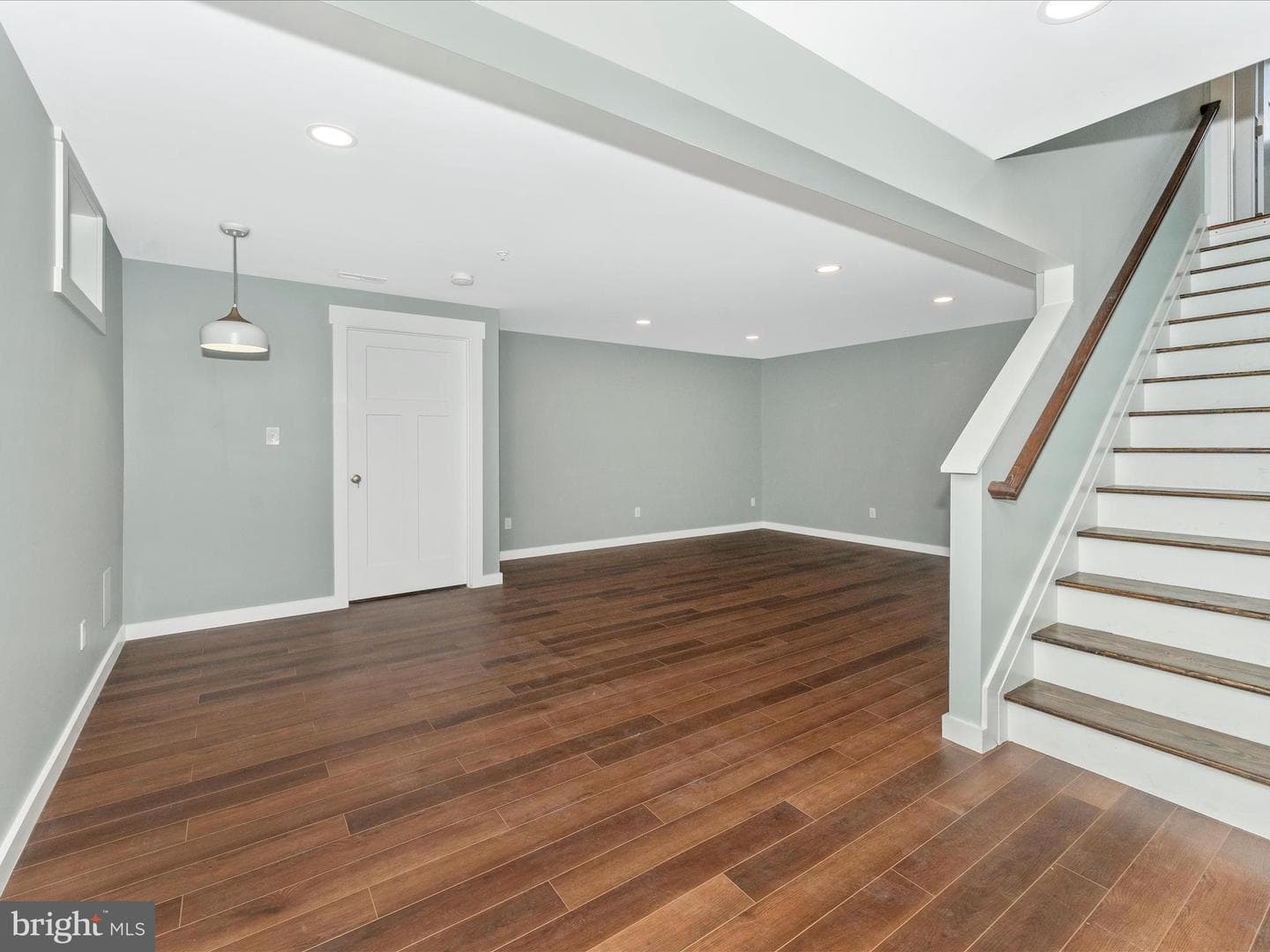 608 Gillespie Drive photo 33