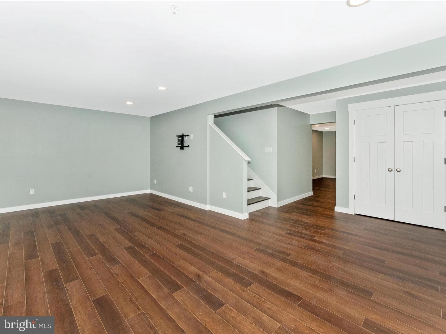 608 Gillespie Drive photo 34