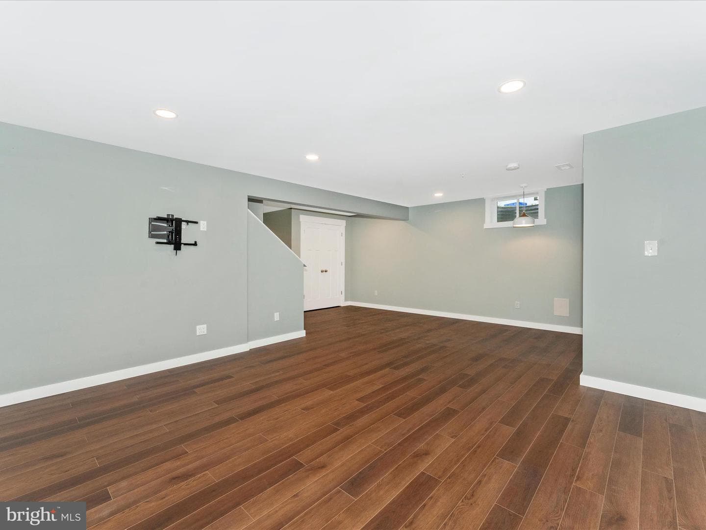 608 Gillespie Drive photo 35