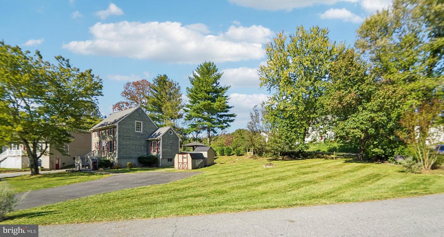 1598 Wise Court photo 29