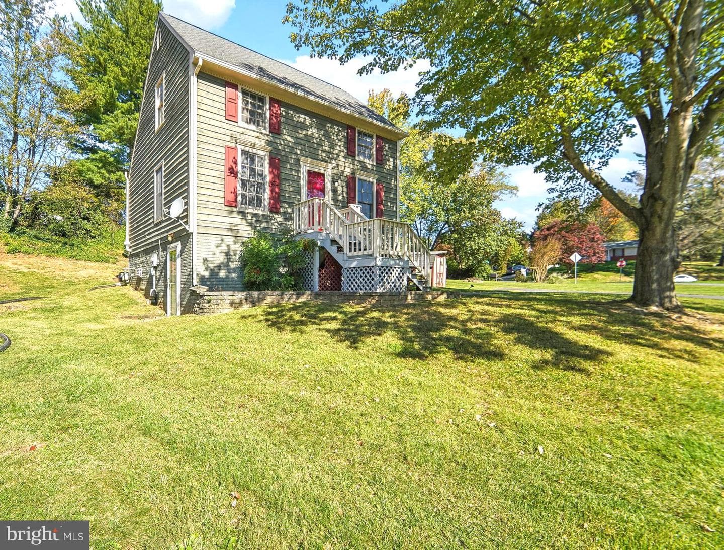 1598 Wise Court photo 3