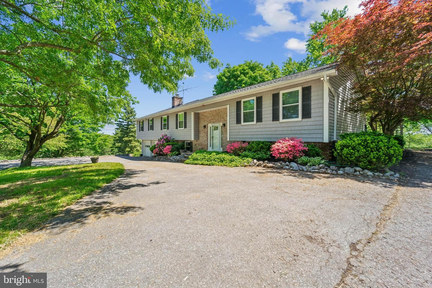 12813 Bunker Hill Road photo 3