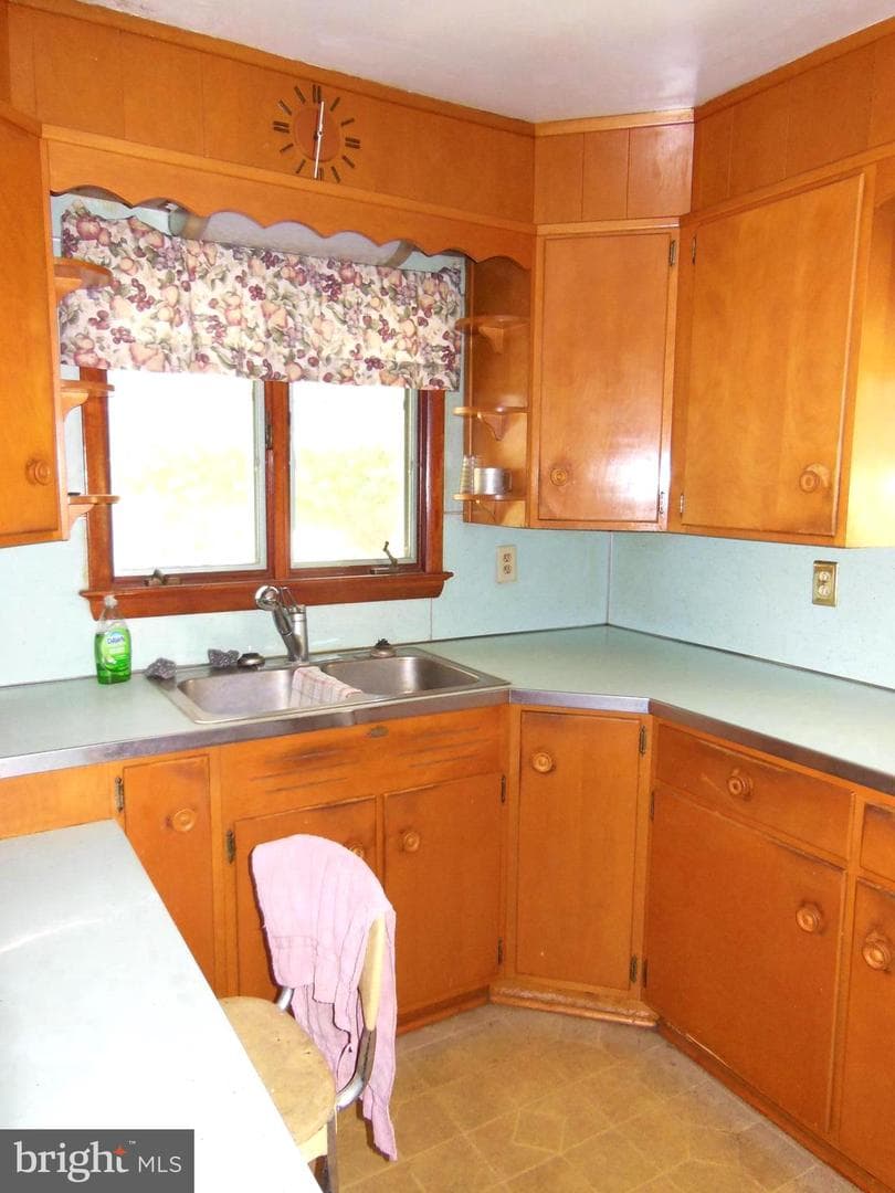 12902 Liberty Road photo 25