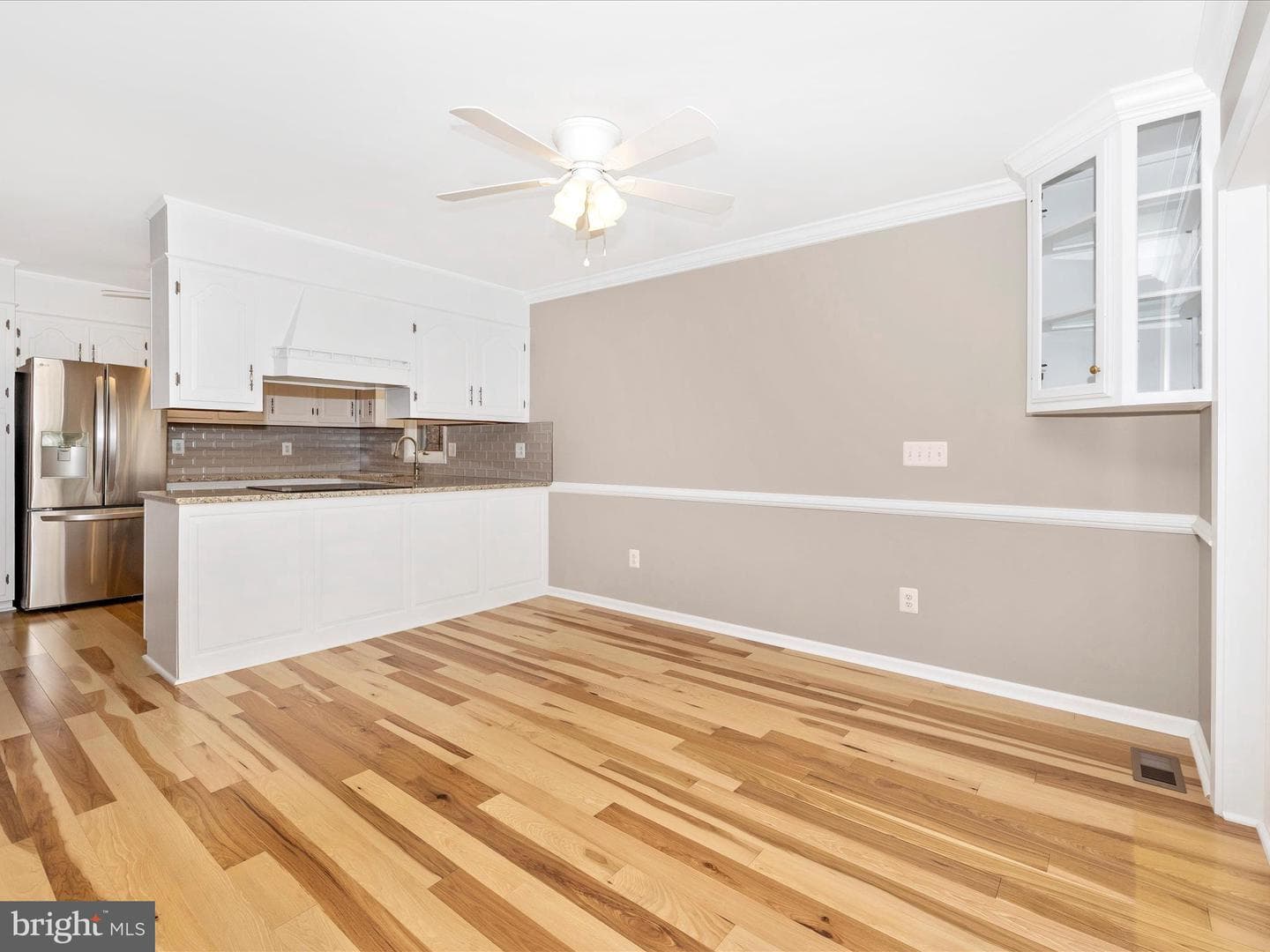 7407 Woodville photo 10