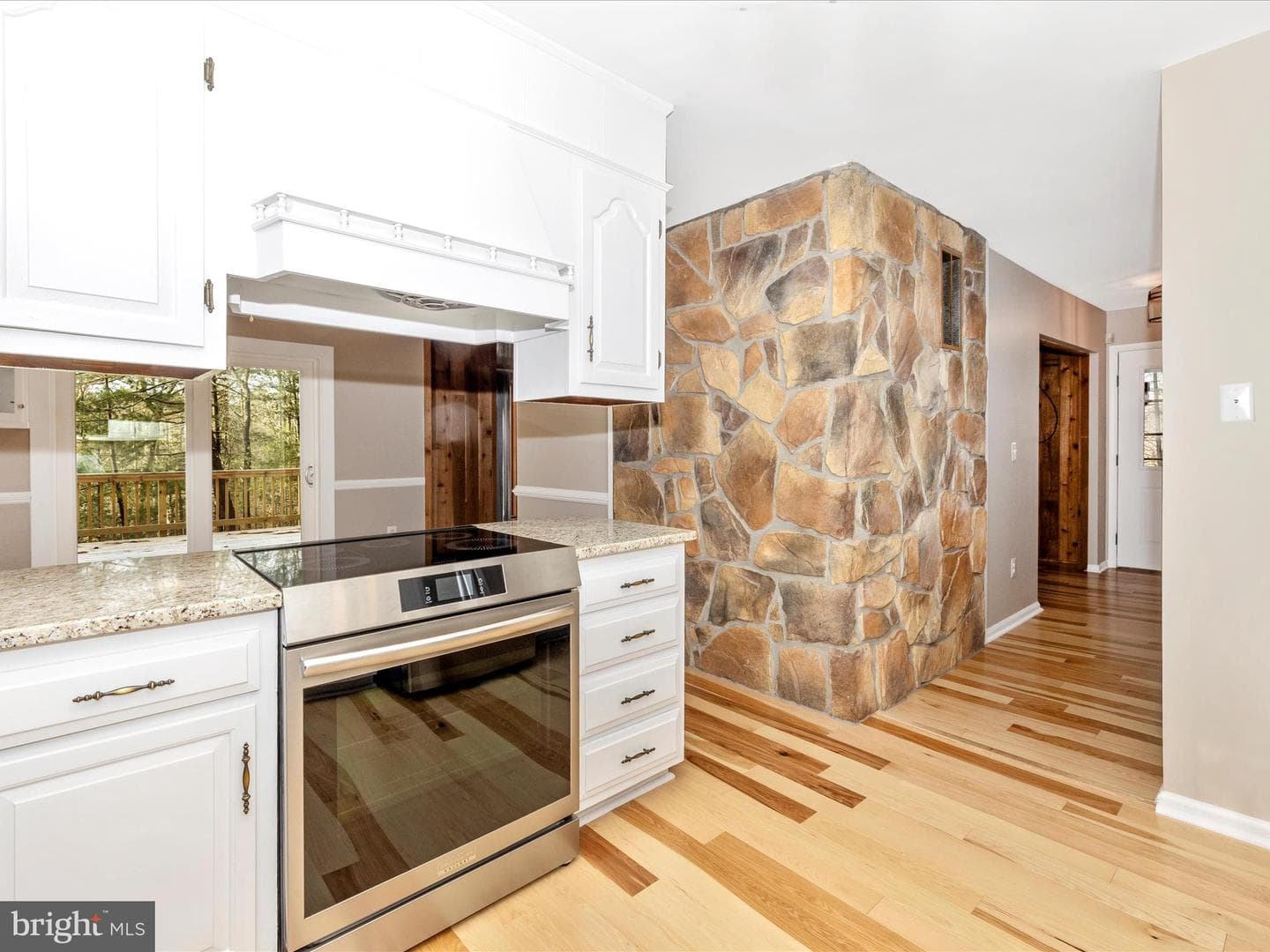 7407 Woodville photo 16