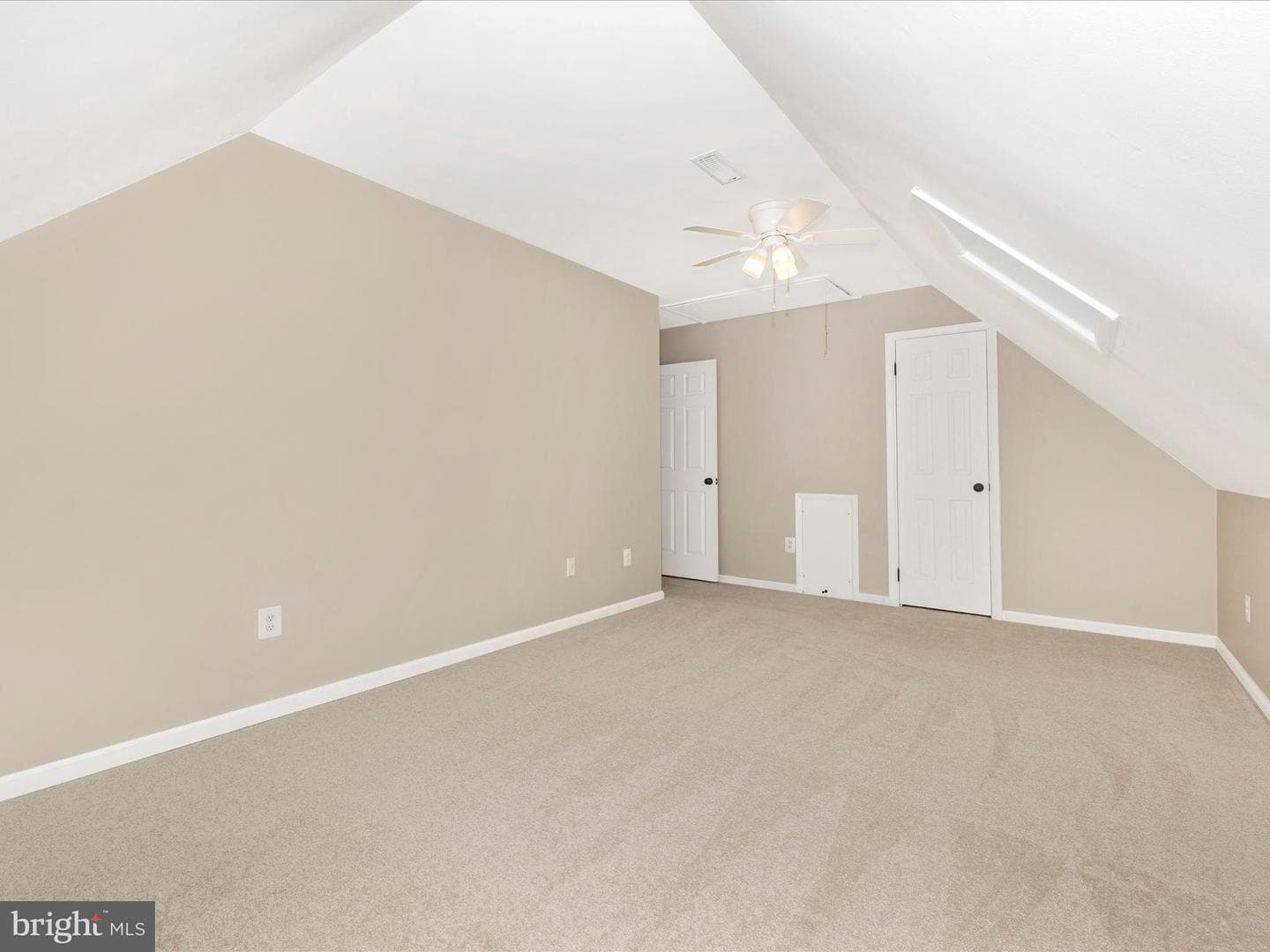 7407 Woodville photo 26