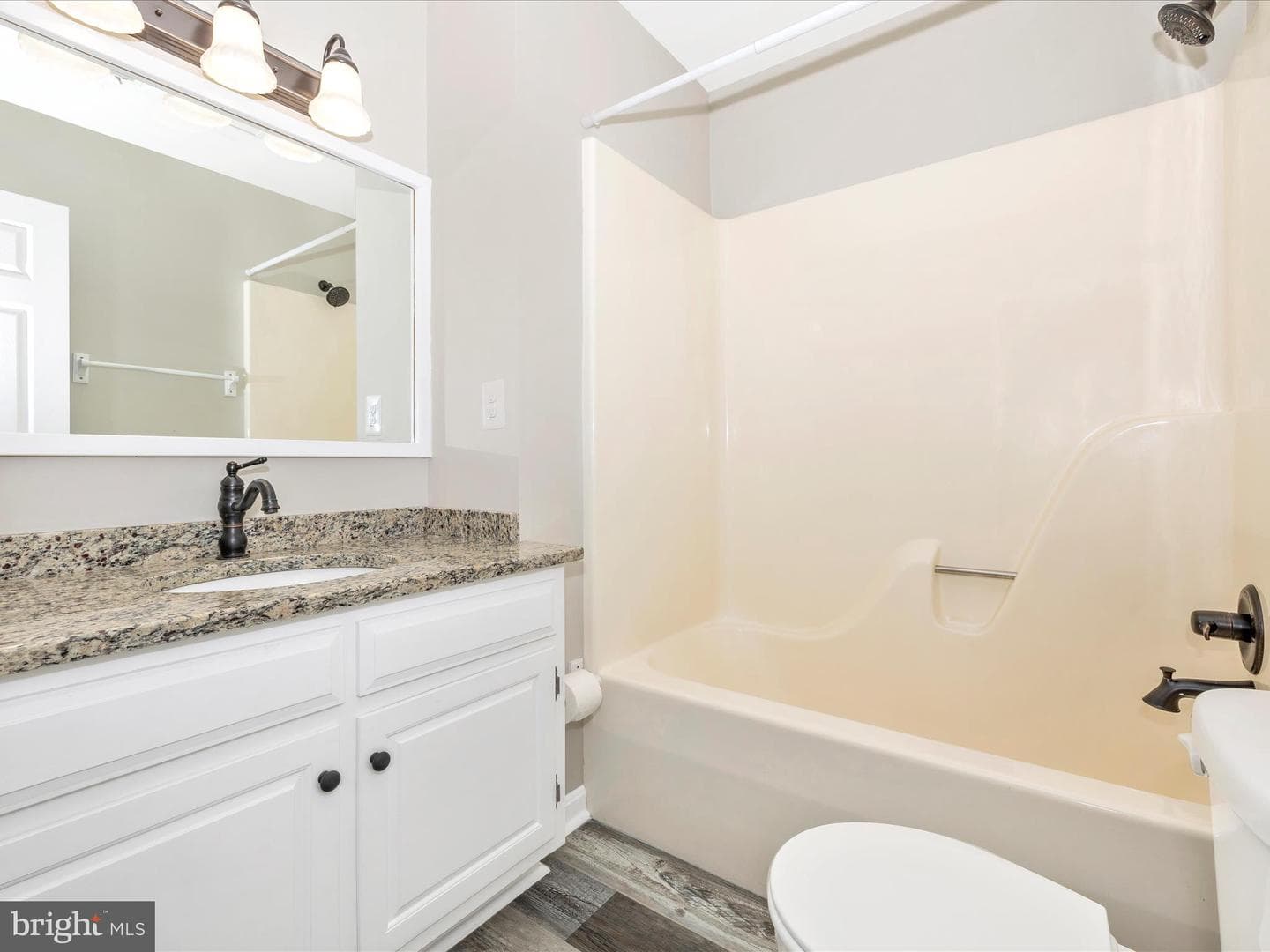 7407 Woodville photo 31