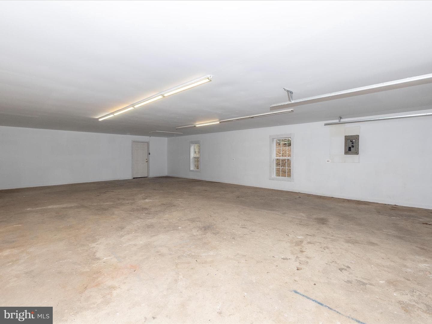 7407 Woodville photo 55