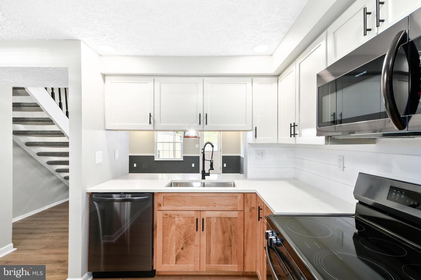 5820 Drawbridge Court photo 15