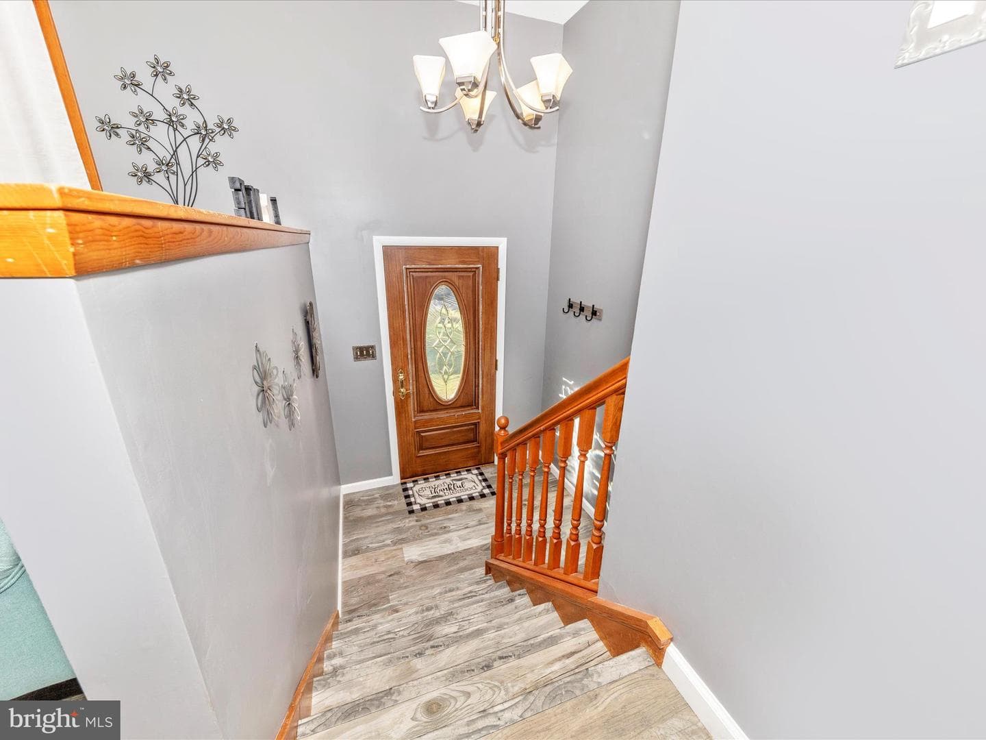 9242 Oak Tree Circle photo 2