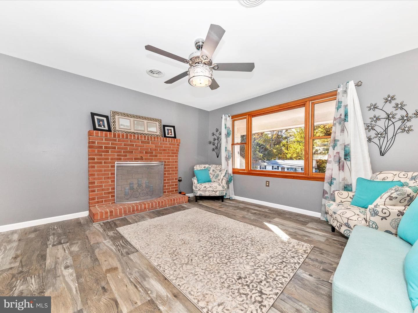 9242 Oak Tree Circle photo 3