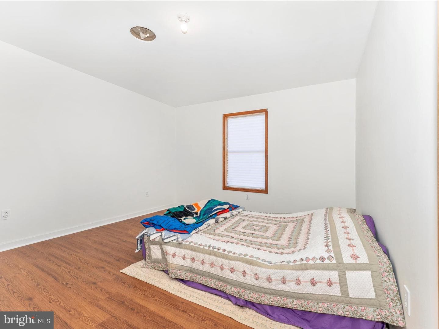 20 Zanella Drive photo 33