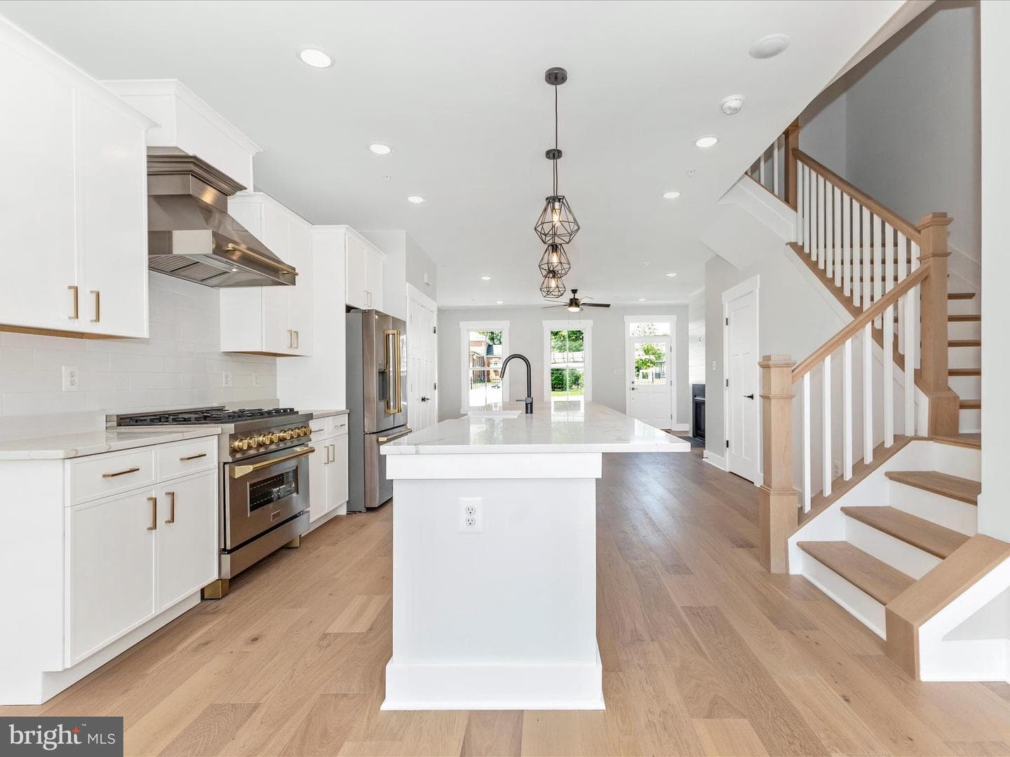 252 S Carroll Street photo 15