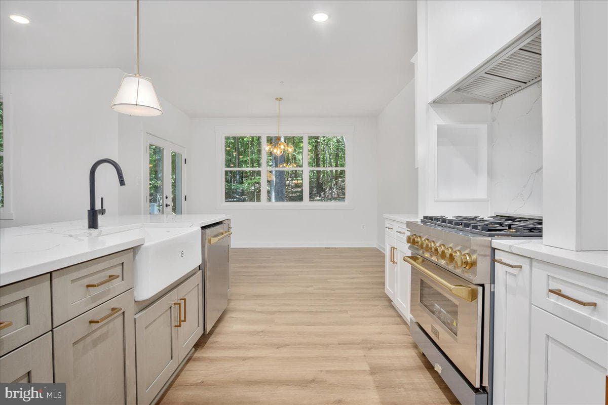 252 S Carroll Street photo 65
