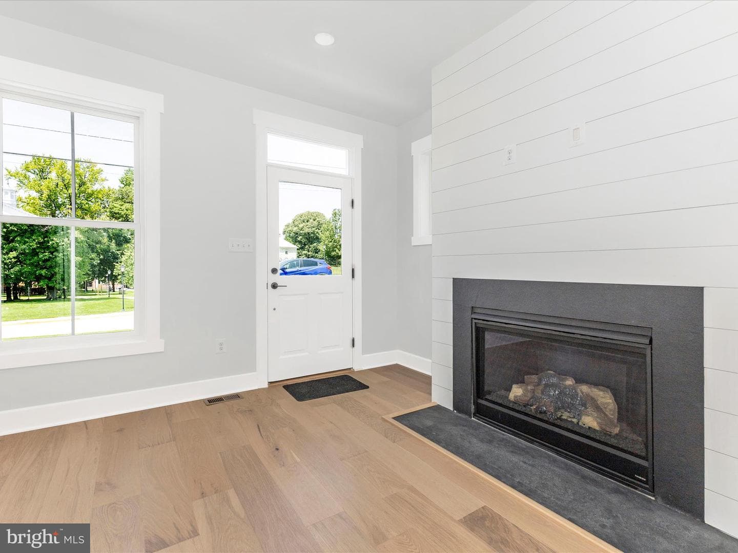 252 S Carroll Street photo 9