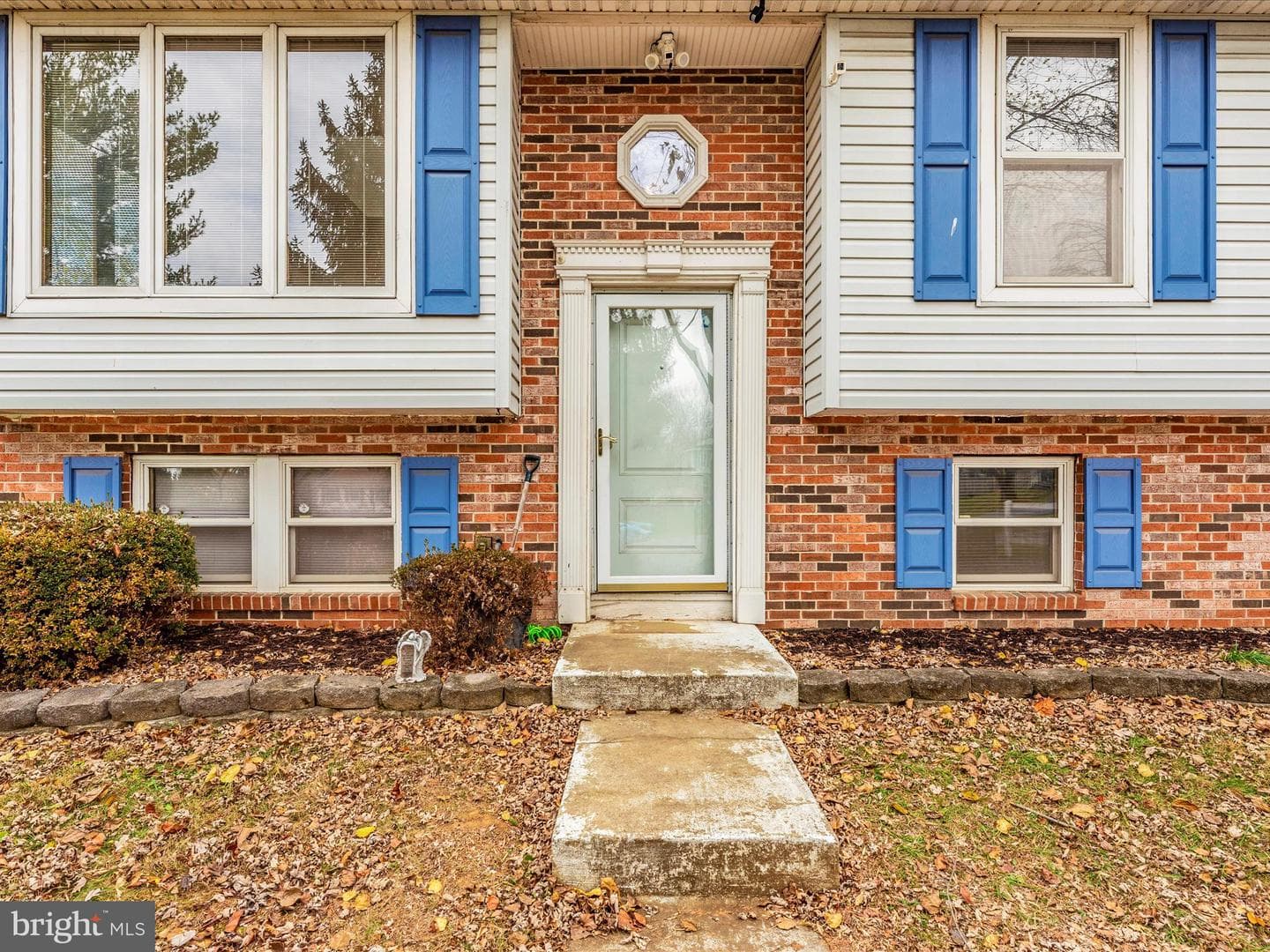 4304 Mica Court photo 2