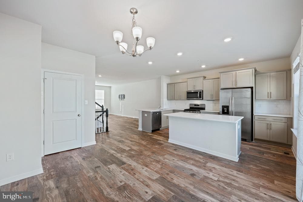 6982 Executive Way photo 20
