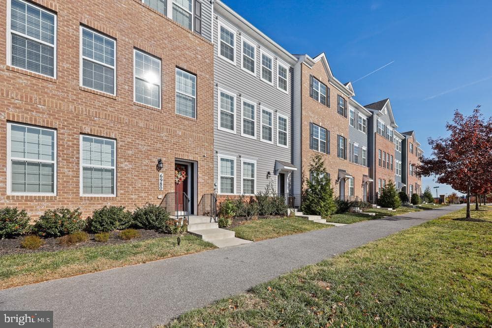 6982 Executive Way photo 36