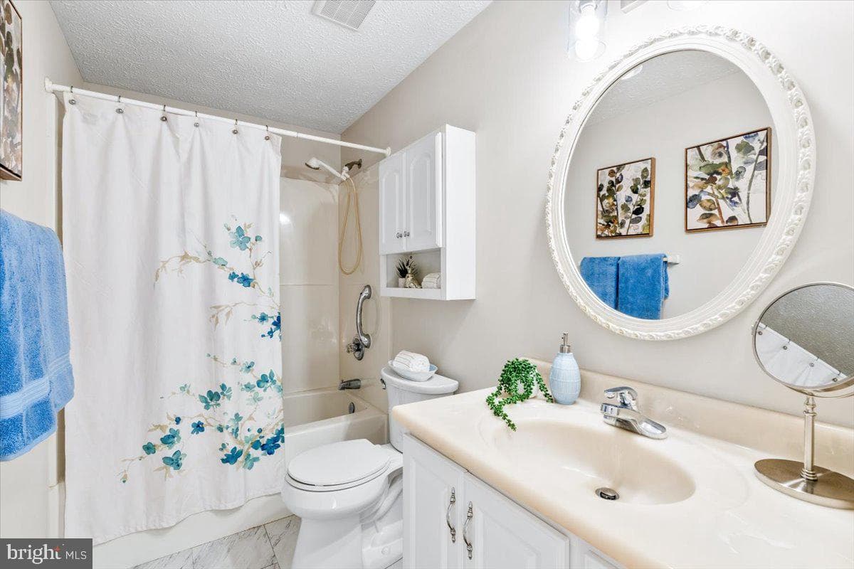 1803 Willow Creek Court photo 10