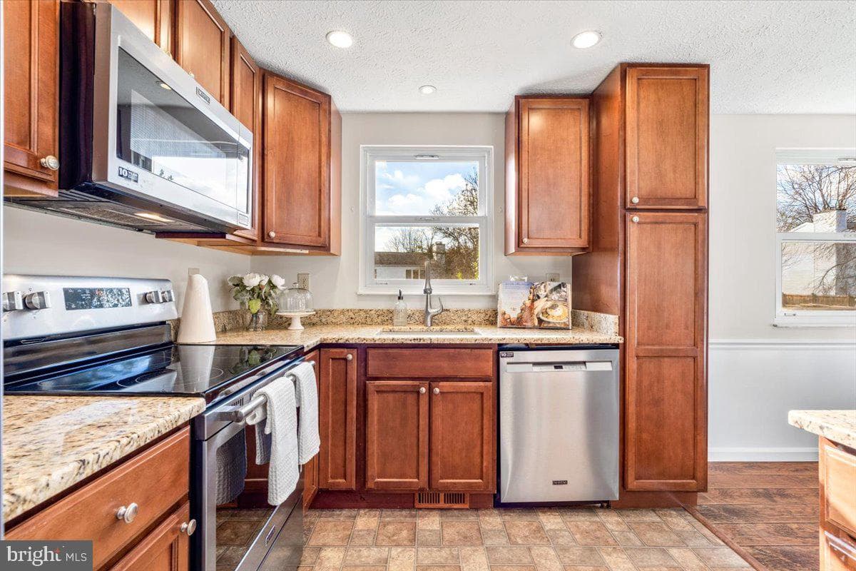 1803 Willow Creek Court photo 8