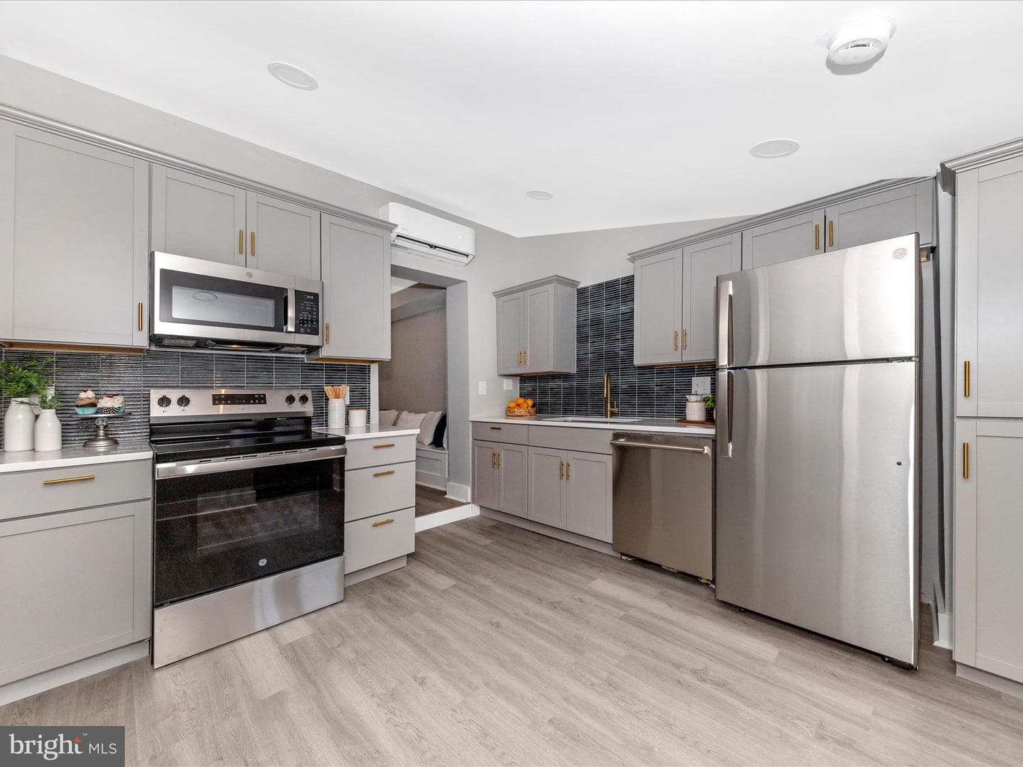 115 Water Street photo 5