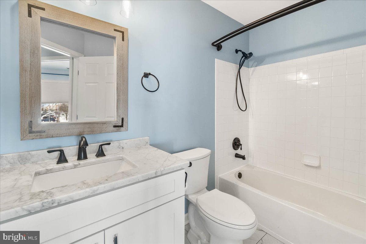 5817 Whiterose Way photo 19