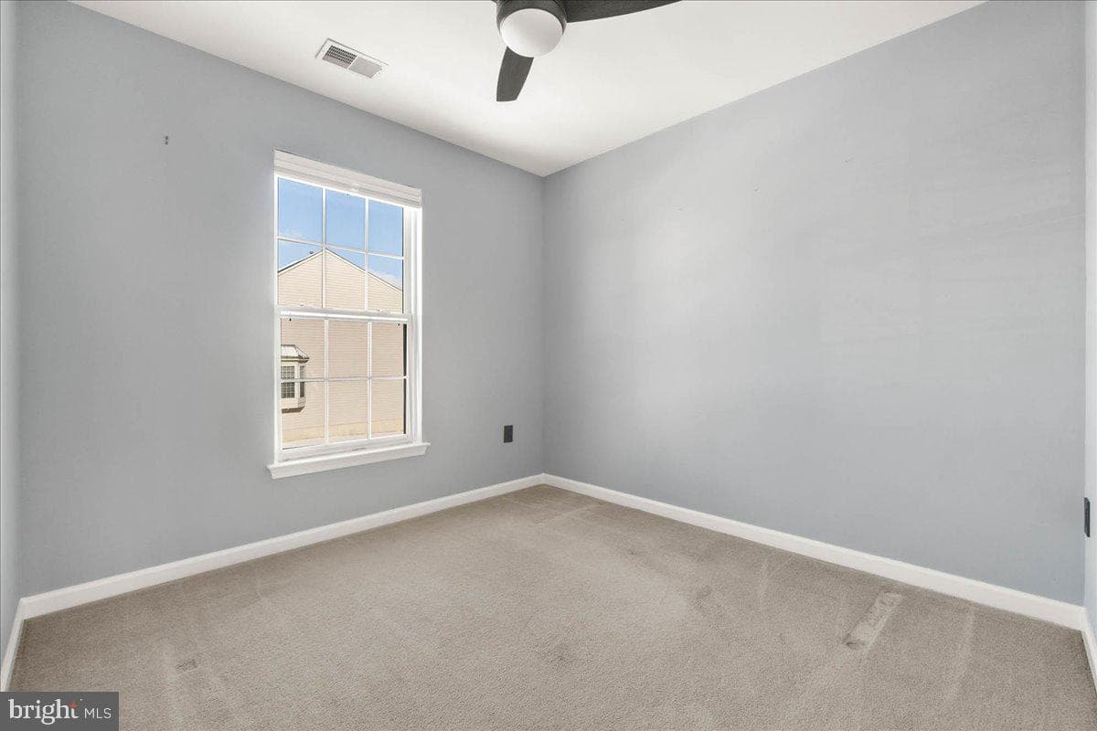 5817 Whiterose Way photo 20