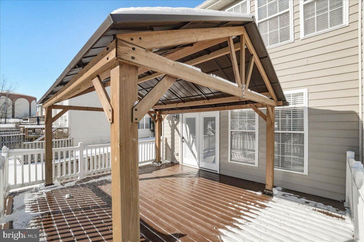 5817 Whiterose Way photo 27