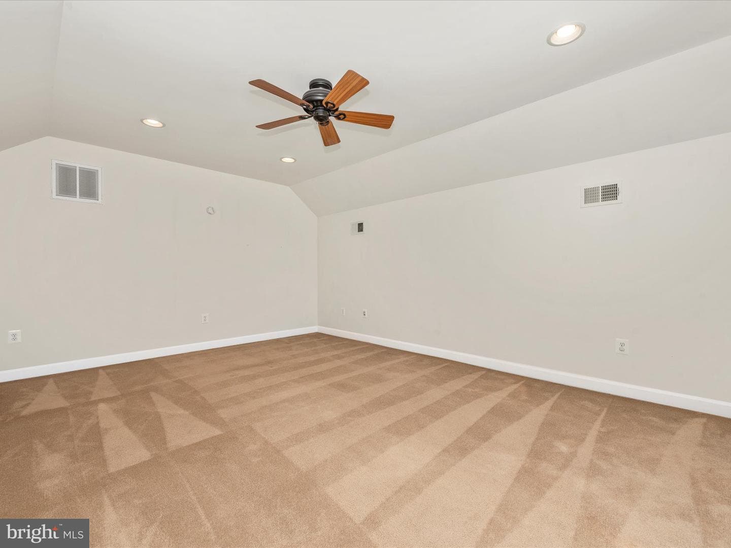 204 Polaris Drive photo 24