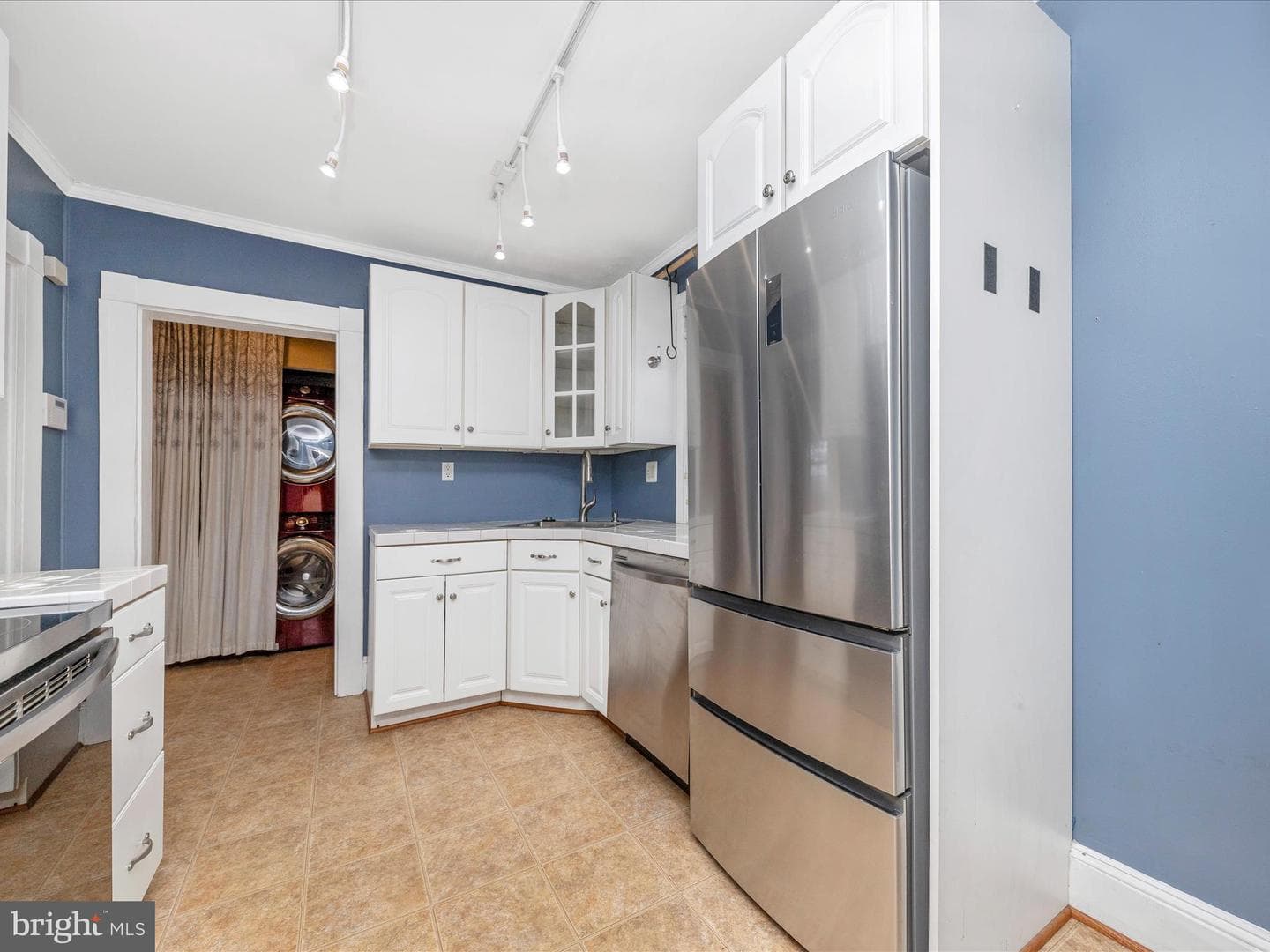 1802 S Main photo 15