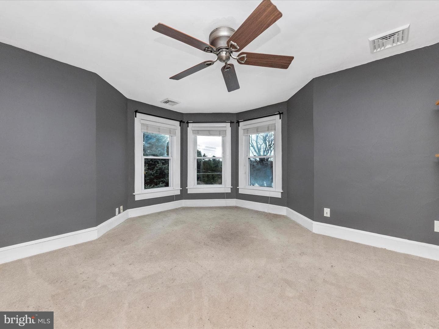 1802 S Main photo 19